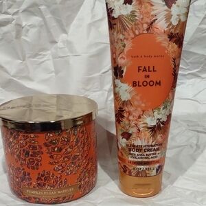 Bath & Body Works Fall in Bloom Body Cream and  Pumpkin Pecan Waffles Set